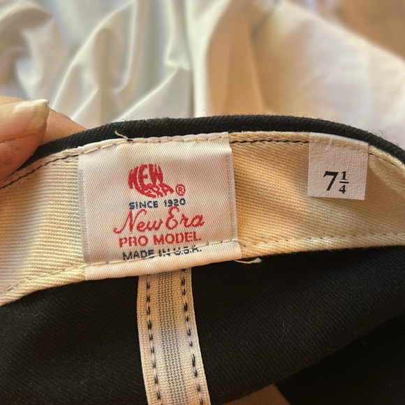 Vintage Black and Yellow New Era Pro Model Oakland A's Logo Cap - Picture 7 of 7